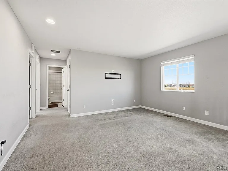 4988 S Wenatchee Cir — Photo 8