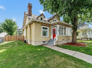 379 N 5th St SE, Medicine Hat, AB T1A0M7