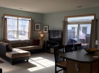 685 Armstrong Ave, Saint Paul, MN 55102