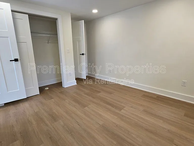 240 McGregor Ave #1 — Photo 16