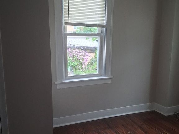 5th image of 1511-1513 Maple Ave #101
