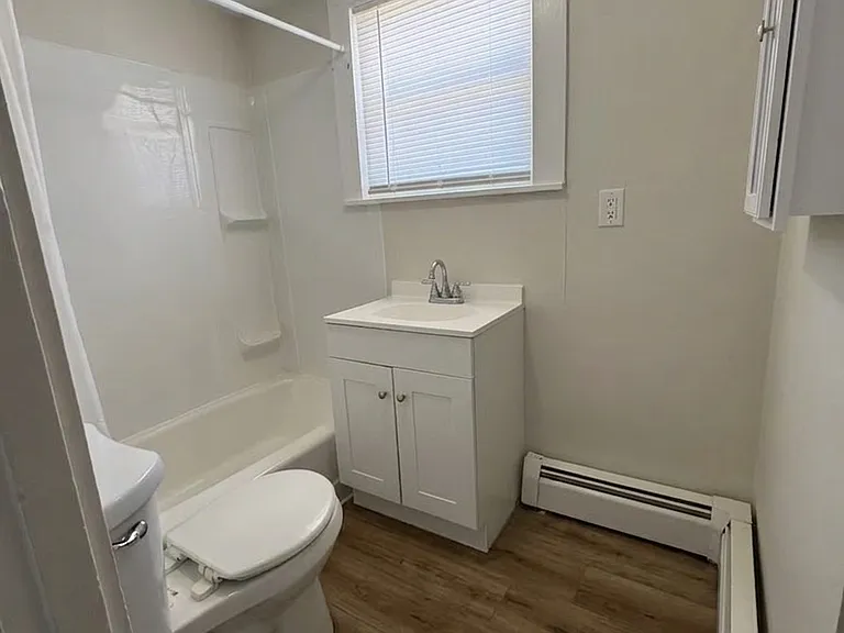 26 Cottage St #9 — Photo 4