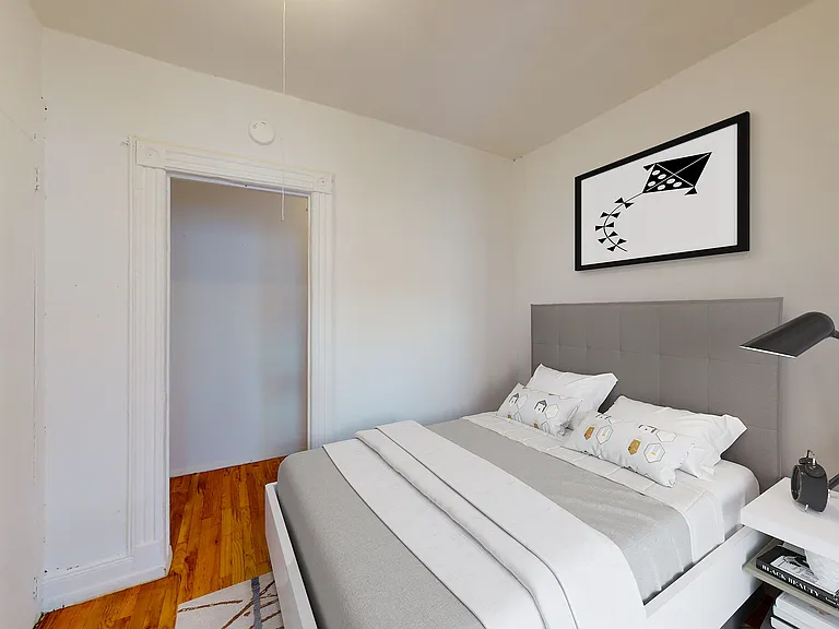 1731 2nd Ave #5RS — Photo 3