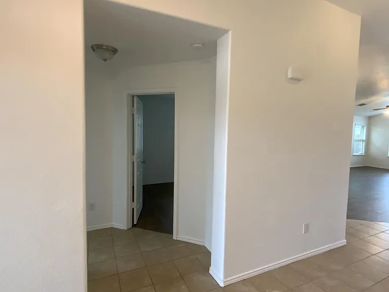 6709 Mustang Creek Rd — Photo 2