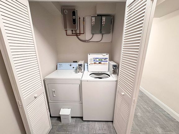 2nd image of 2060 29th St #1