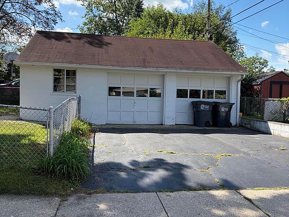 4th image of 4037 Bowen Rd