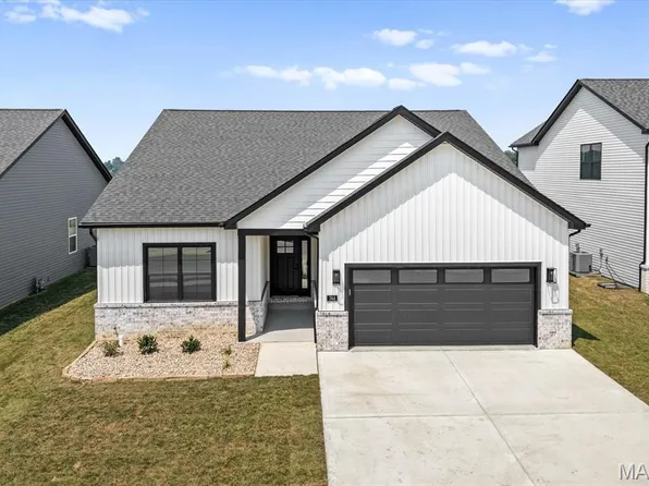 703 Conner Cir, Fairview Heights, IL 62208