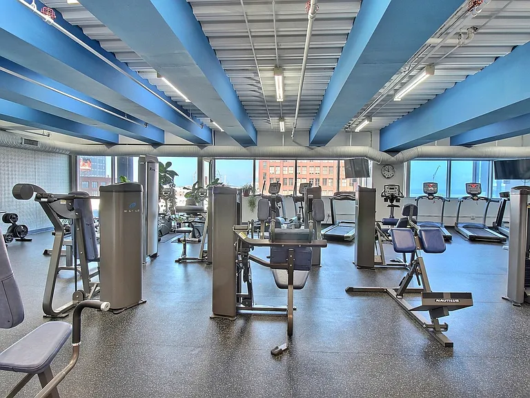 701 W Lakeside Ave #Penthouse 1301 — Photo 18