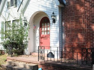 614 E 2nd St, Hope, AR 71801