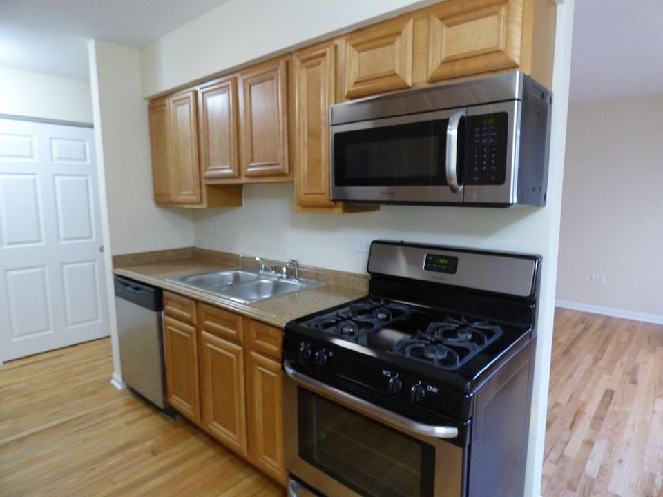 1st image of 1626 W Estes Ave Frnt 3B