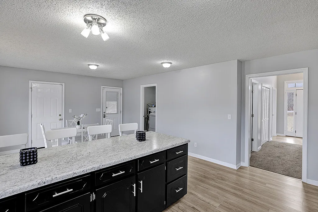 Building Photo - 6105 County Road 11 #D
