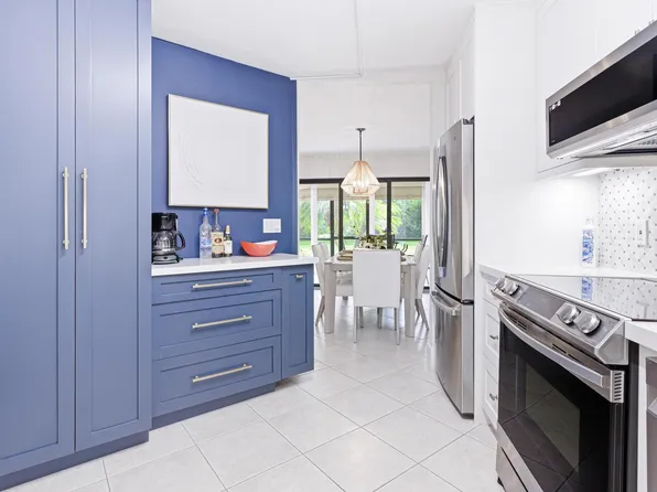 5800 Camino Del Sol Apt 106, Boca Raton, FL 33433
