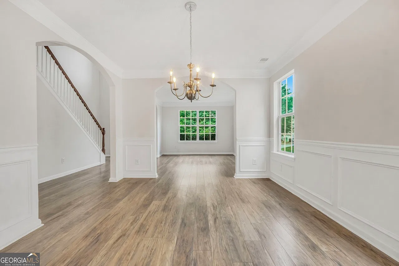 4 bed, 2599 sqft, $2,495 — Photo 4