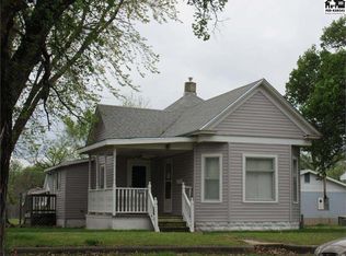 309 W 12th Ave, Hutchinson, KS 67501
