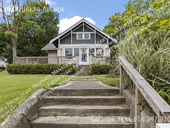 3rd image of 1335 Douglas Ave