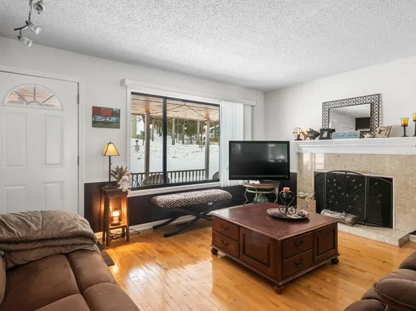 3805 Holiday Village Rd, Traverse City, MI 49686