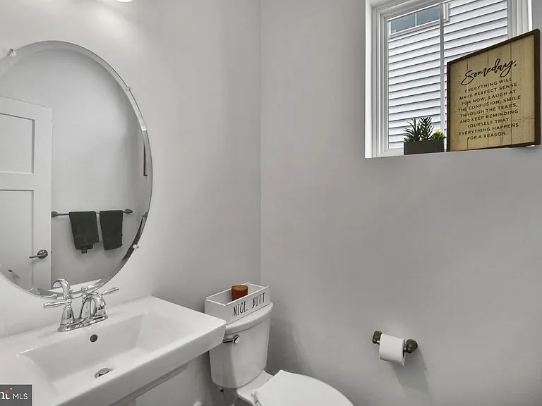 1003 Furgeson Ln — Photo 15