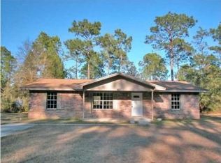 1385 Black Creek Blvd, Freeport, FL 32439