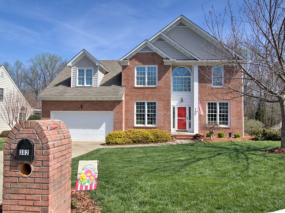 1st image of 302 Lucas Park Dr