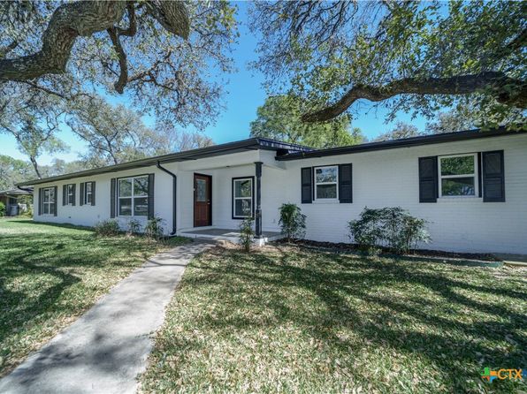 615 Dale Dr, San Marcos, TX 78666