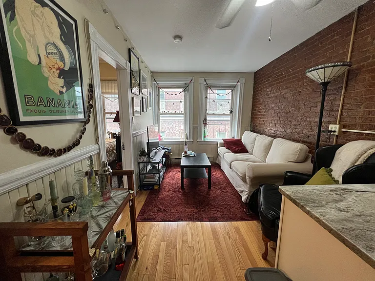 60 N Margin St #4 — Photo 4
