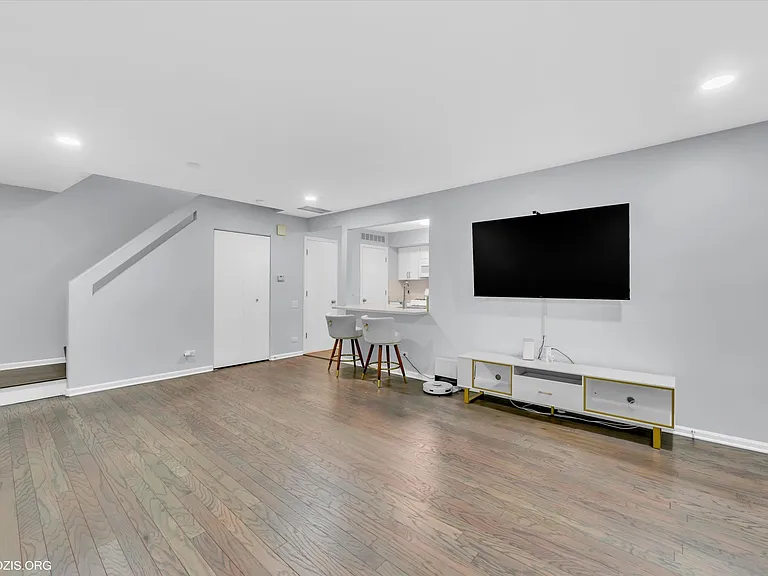 441 Yorktown Ct #441 — Photo 17