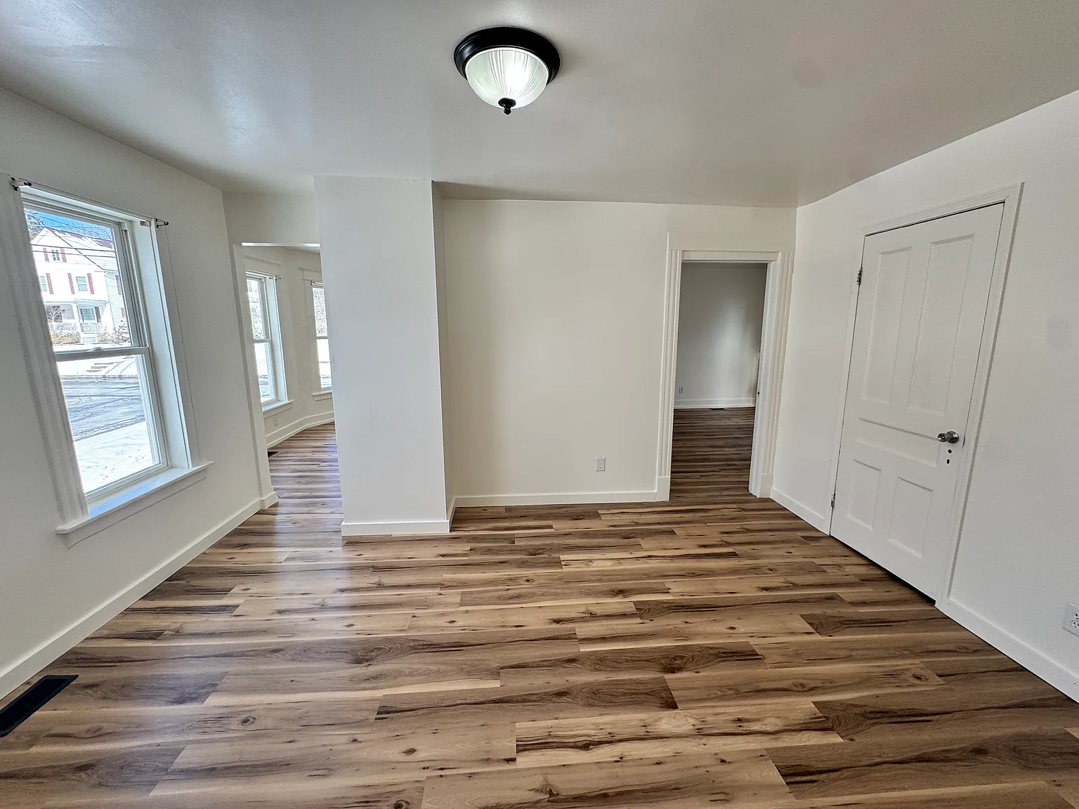 3 bed, 1237 sqft, $1,450 — Photo 4