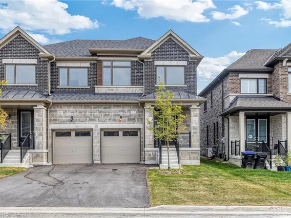 17 Daffodil Rd, Springwater, ON L9X 2C5