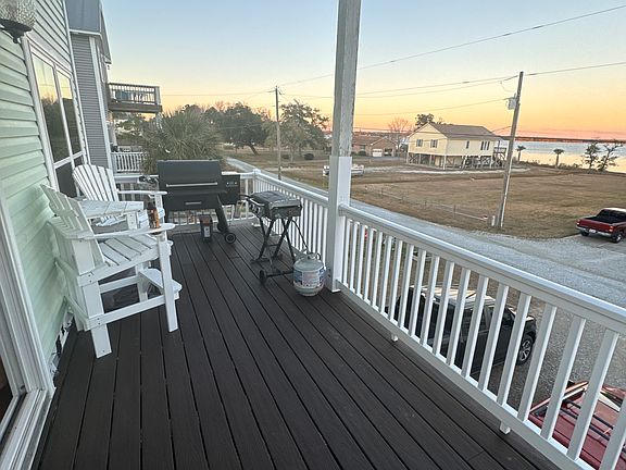 2nd image of 272 Riverside Dr