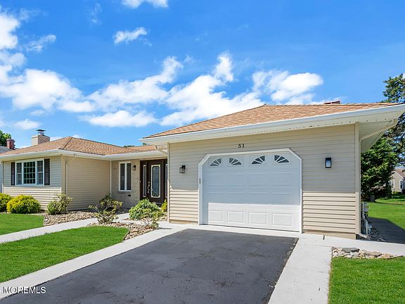 3rd image of 51 Trent Drive