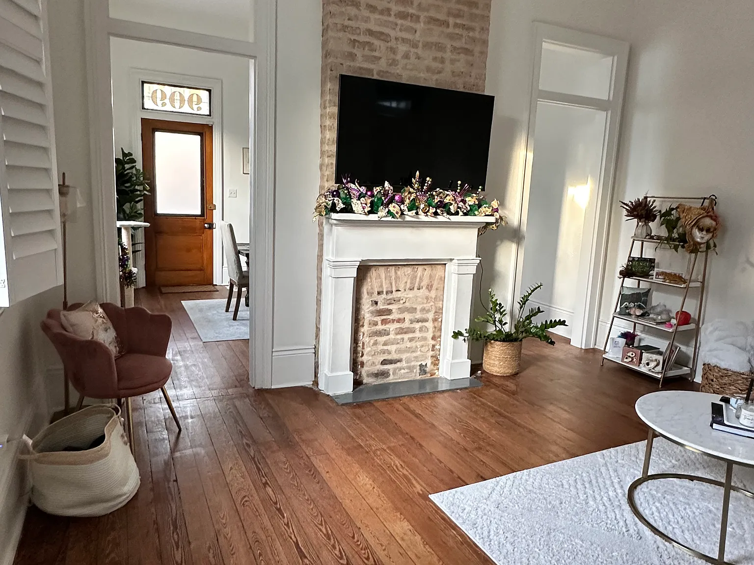 2 bed, 1300 sqft, $2,400 — Photo 3