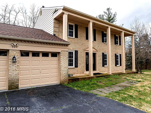 2nd image of 925 Holly Blossom Ct