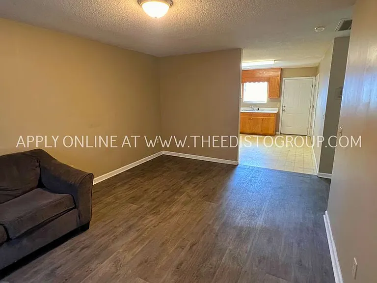 1031-1091 Fairfield St NE — Photo 13