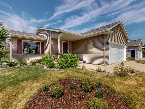 5747 Kingsbury St NW, Rochester, MN 55901