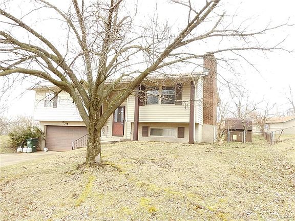 2nd image of 746 Cransberry Dr