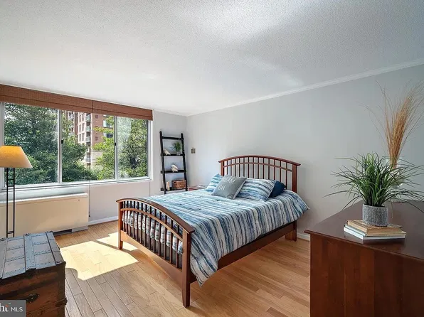 11801 Rockville Pike, Rockville, MD