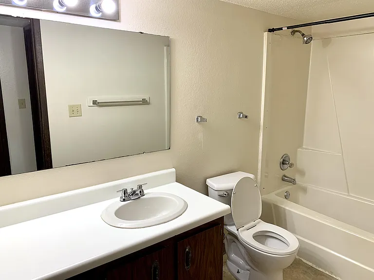 850 Bridgit Ln SE #5 — Photo 9