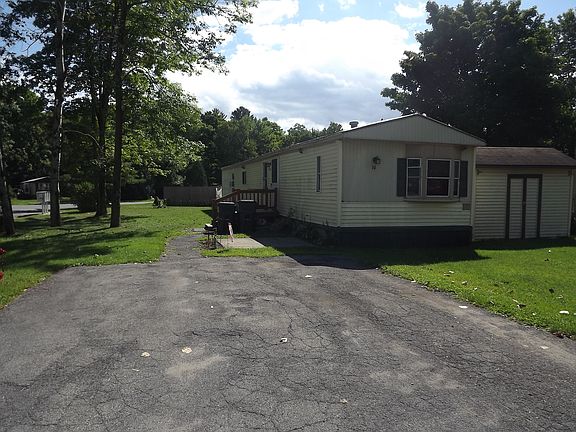 4th image of 10 Arbor Ave