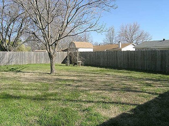 5th image of 220 Blair Ln