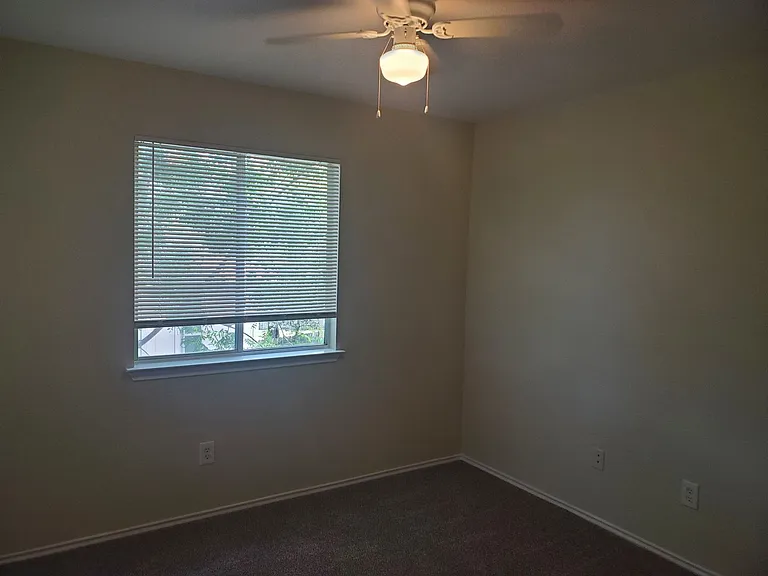 14001 Cambourne Dr — Photo 33
