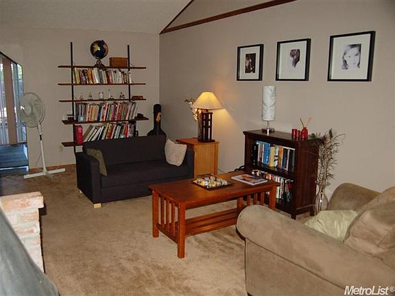4th image of 4712 Oakhollow Dr