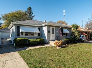 922 Oregon St, Racine, WI 53405