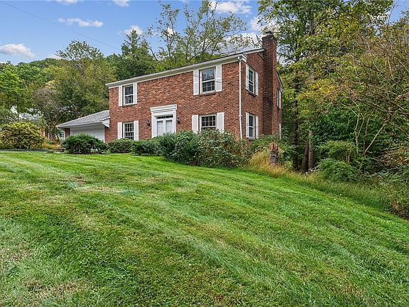 2nd image of 4939 Longview Ct