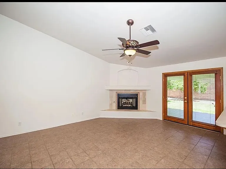 2153 W 22nd Pl — Photo 10