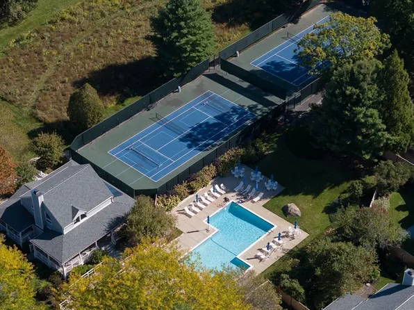 40 Hillside Dr Unit 40, Wayland, MA 01778