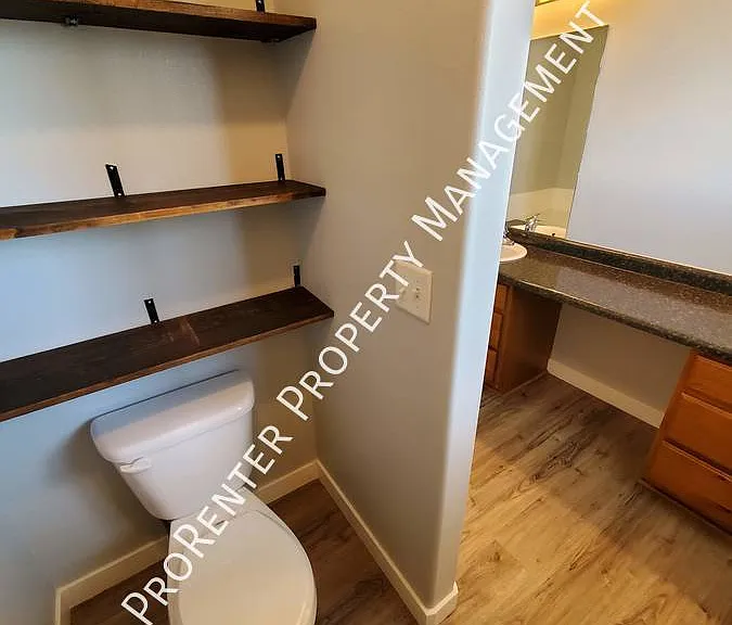 1005 N 740 W — Photo 12
