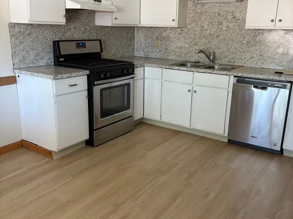 148 Applegrove St NE #5, North Canton, OH 44720