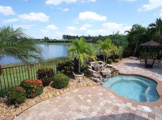 9209 Via Grande W, Wellington, FL 33411
