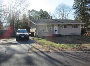 44 Merrimac Rd, North Smithfield, RI 02896