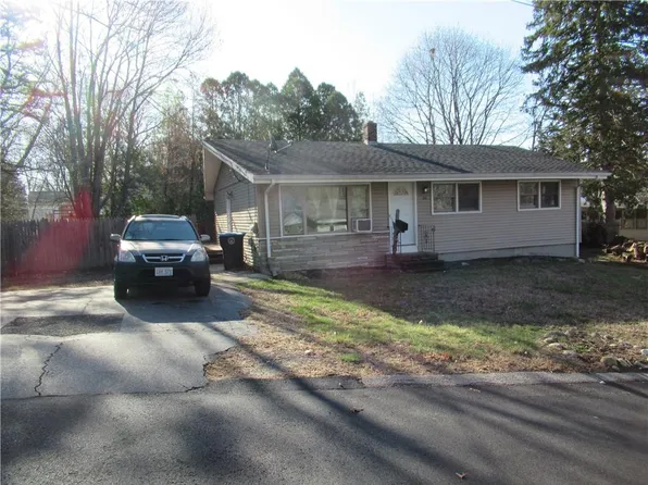 44 Merrimac Rd, North Smithfield, RI 02896